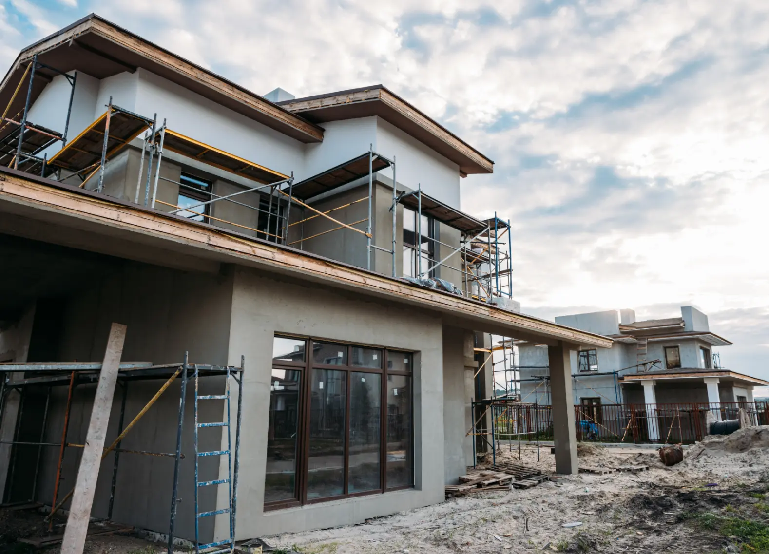 House exterior construction - Line And Build